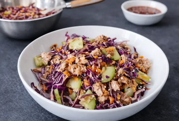 Tuna and Red Cabbage Salad with Sesame Dressing for Meal Prep