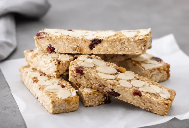 No-bake Protein Bars with Almond Butter