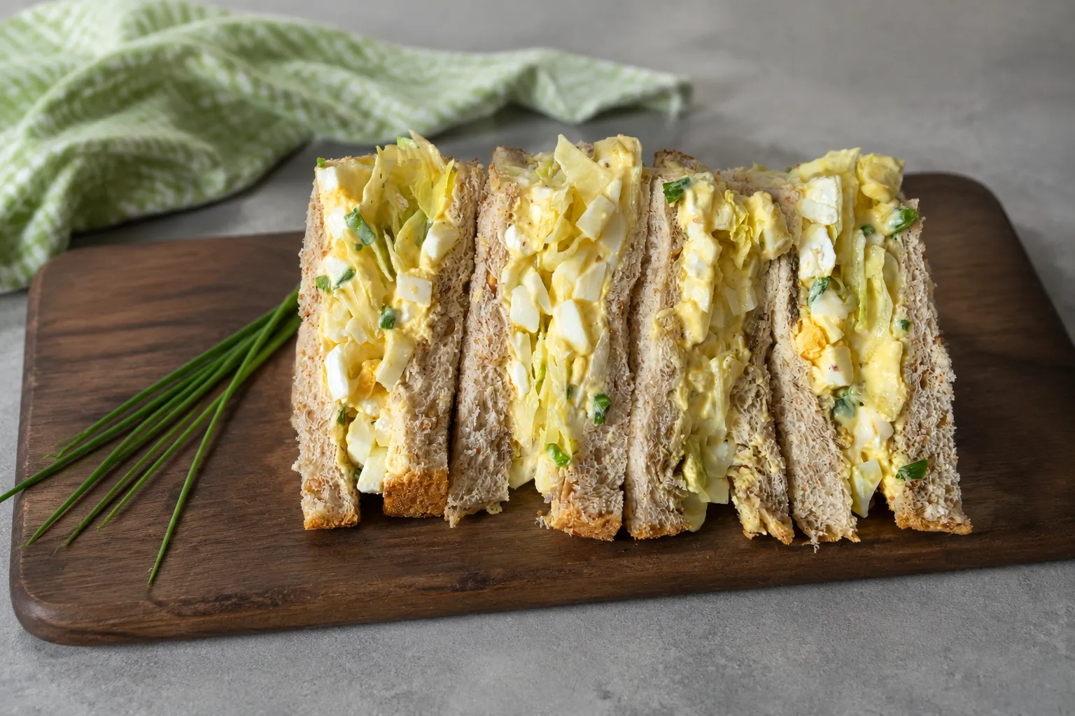 Egg and Cottage Cheese Sandwich
